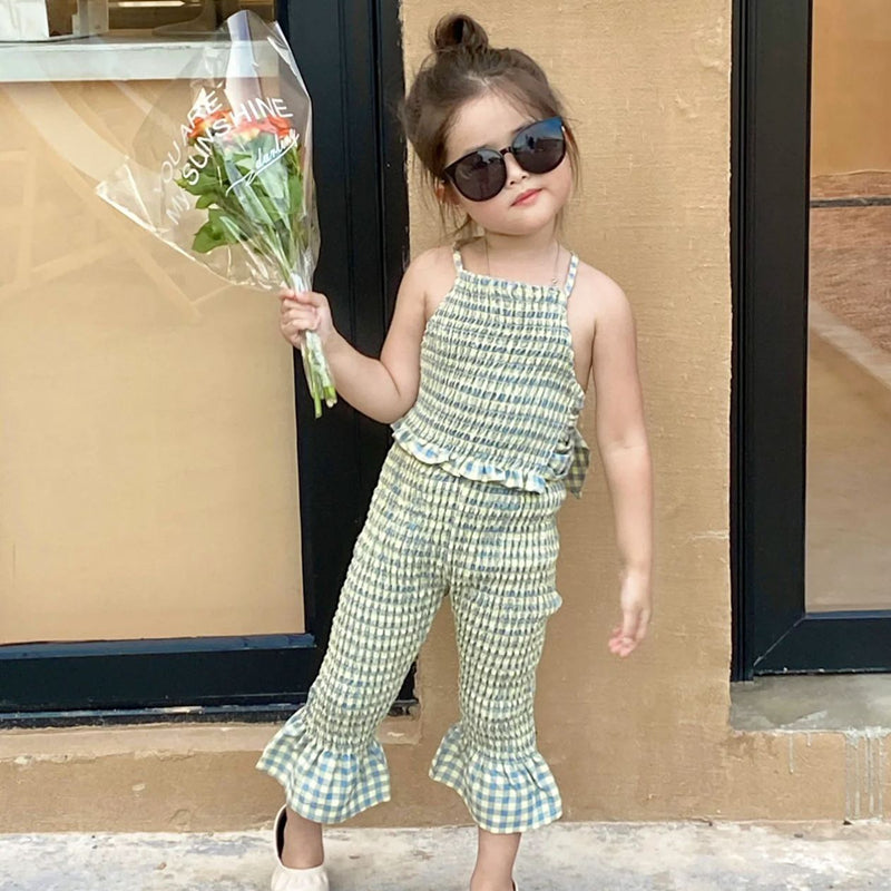 Girl's Summer New Fresh Green Suspender & Pants Set