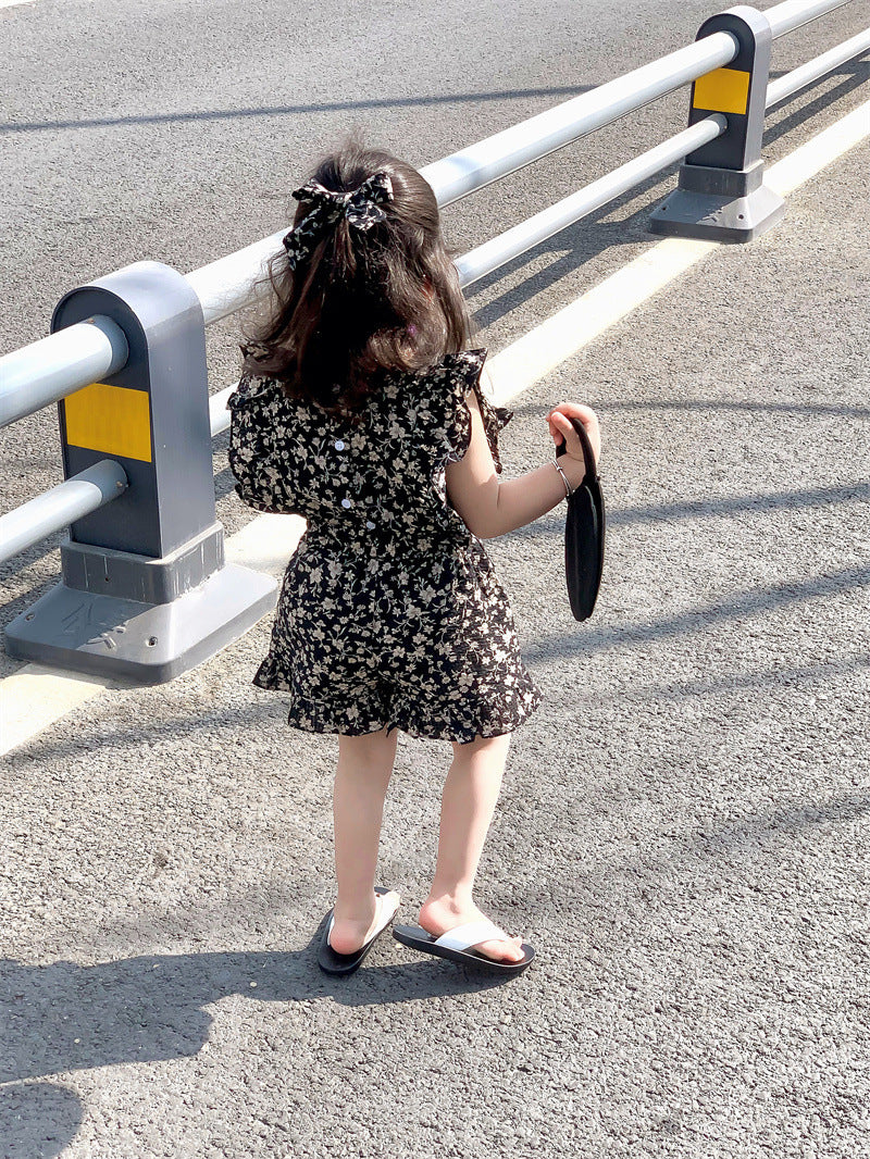 Girl's Korean-Style Ruffle Sleeveless Top Two-Piece Set