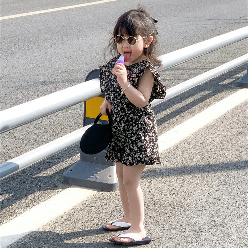 Girl's Korean-Style Ruffle Sleeveless Top Two-Piece Set