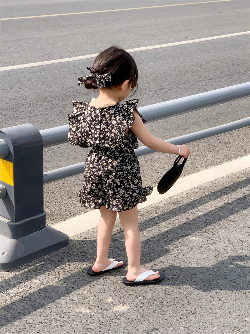 Girl's Korean-Style Ruffle Sleeveless Top Two-Piece Set