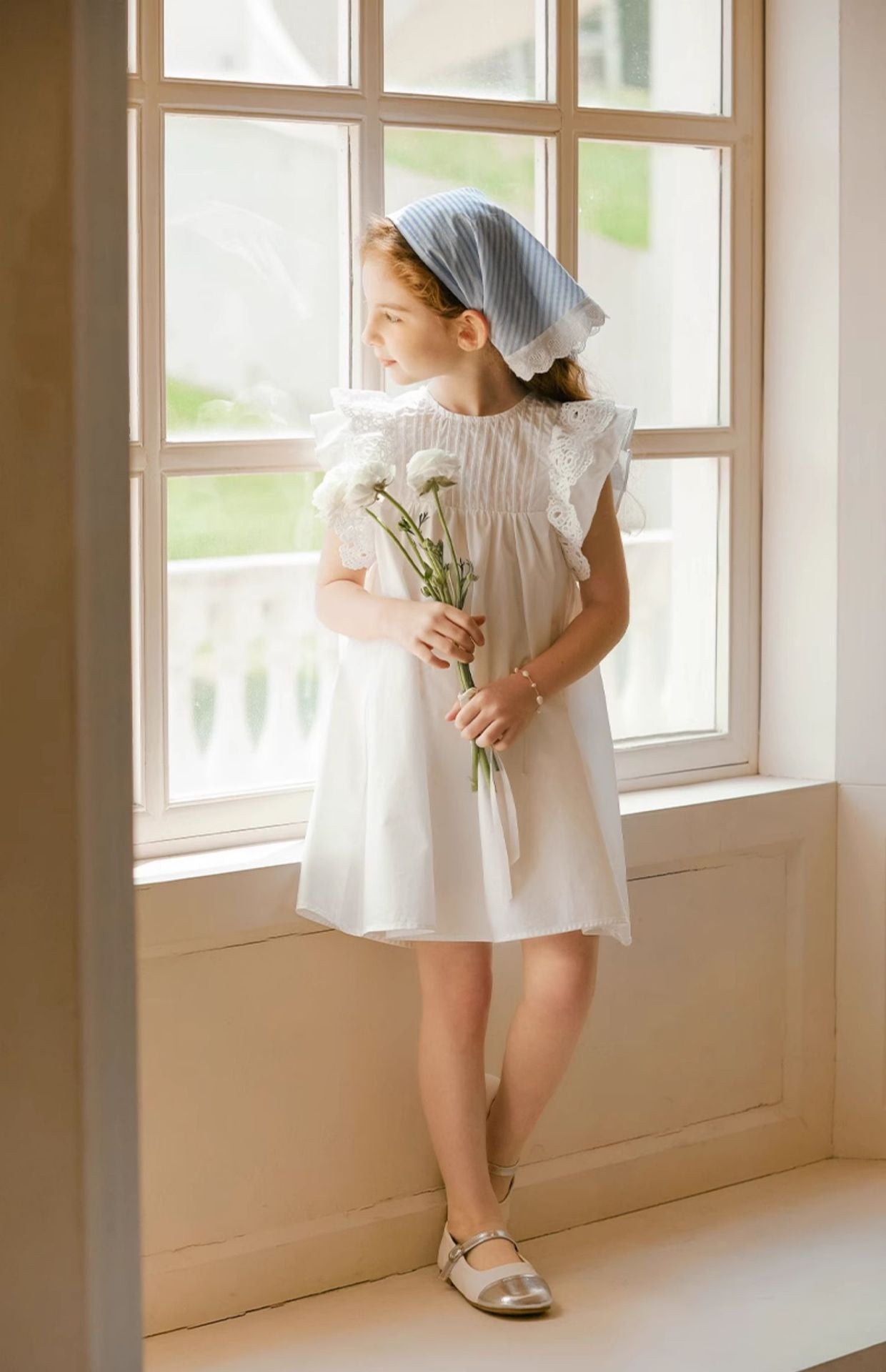 Girl's French Lace Sleeveless Princess Dress