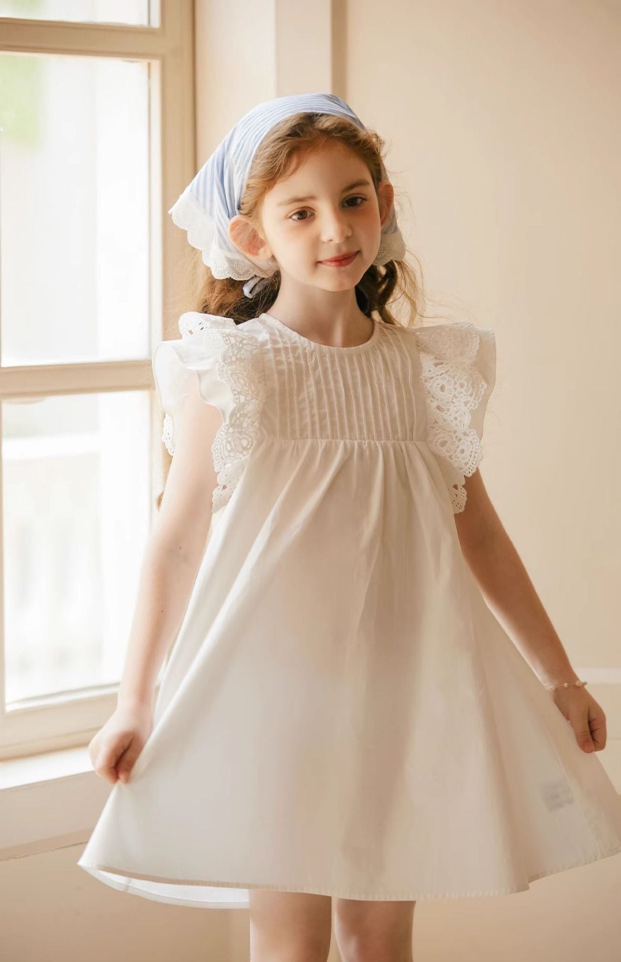 Girl's French Lace Sleeveless Princess Dress