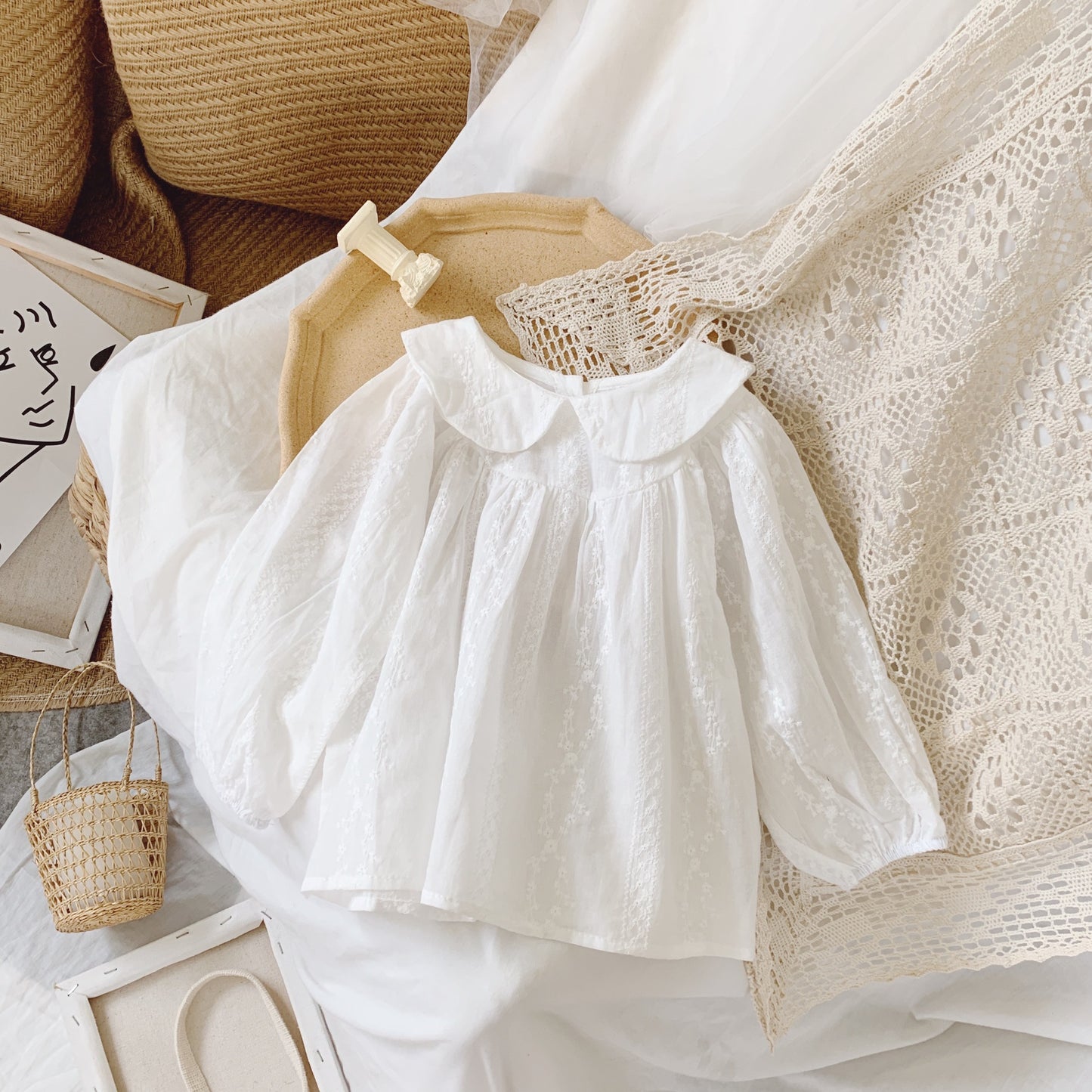 Girl's Autumn New Pure Color Lace Doll Shirt