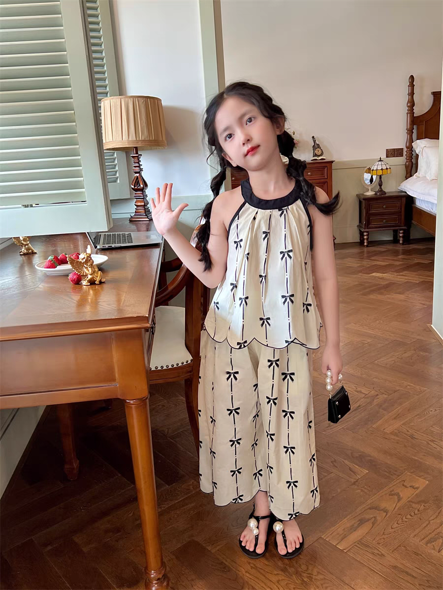 Girl's Stylish Cotton Print Set